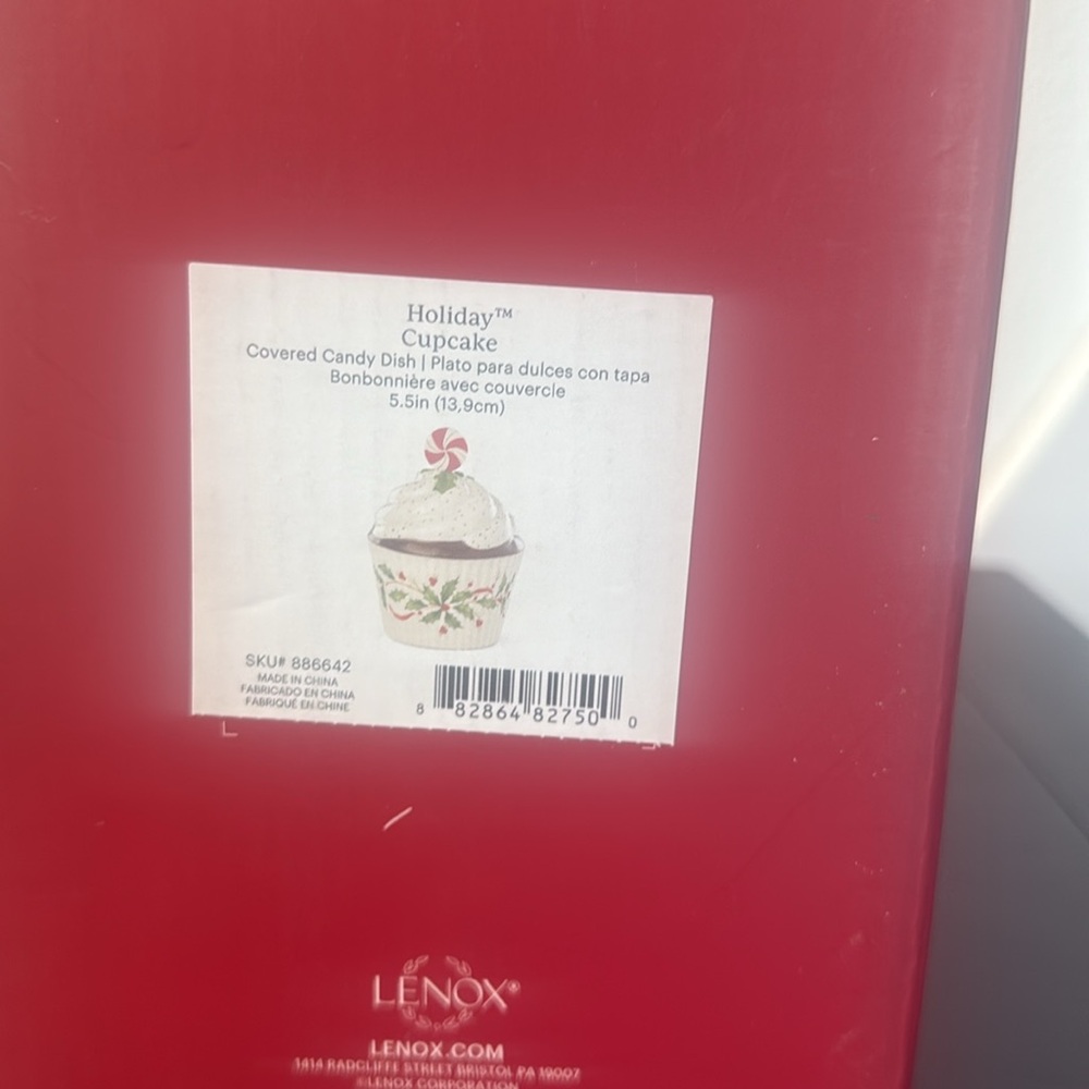 NIB Lenox Holiday Cupcake covered candy dish - Picture 2 of 3